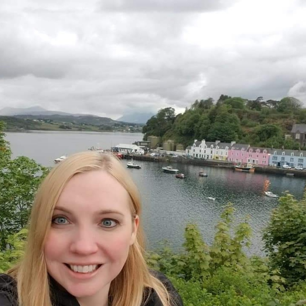 Meet your Posher, Julie